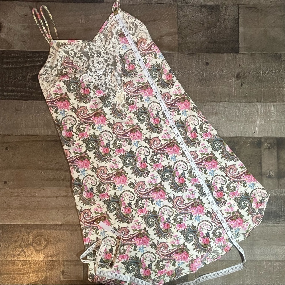 Vintage Victoria’s Secret Gold Label Paisley Chemise size XS - Picture 8 of 11